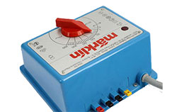 Read more about how to setup and wire an analog control for the Model Railway